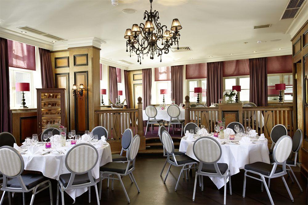 Hotel Der Valk 4*