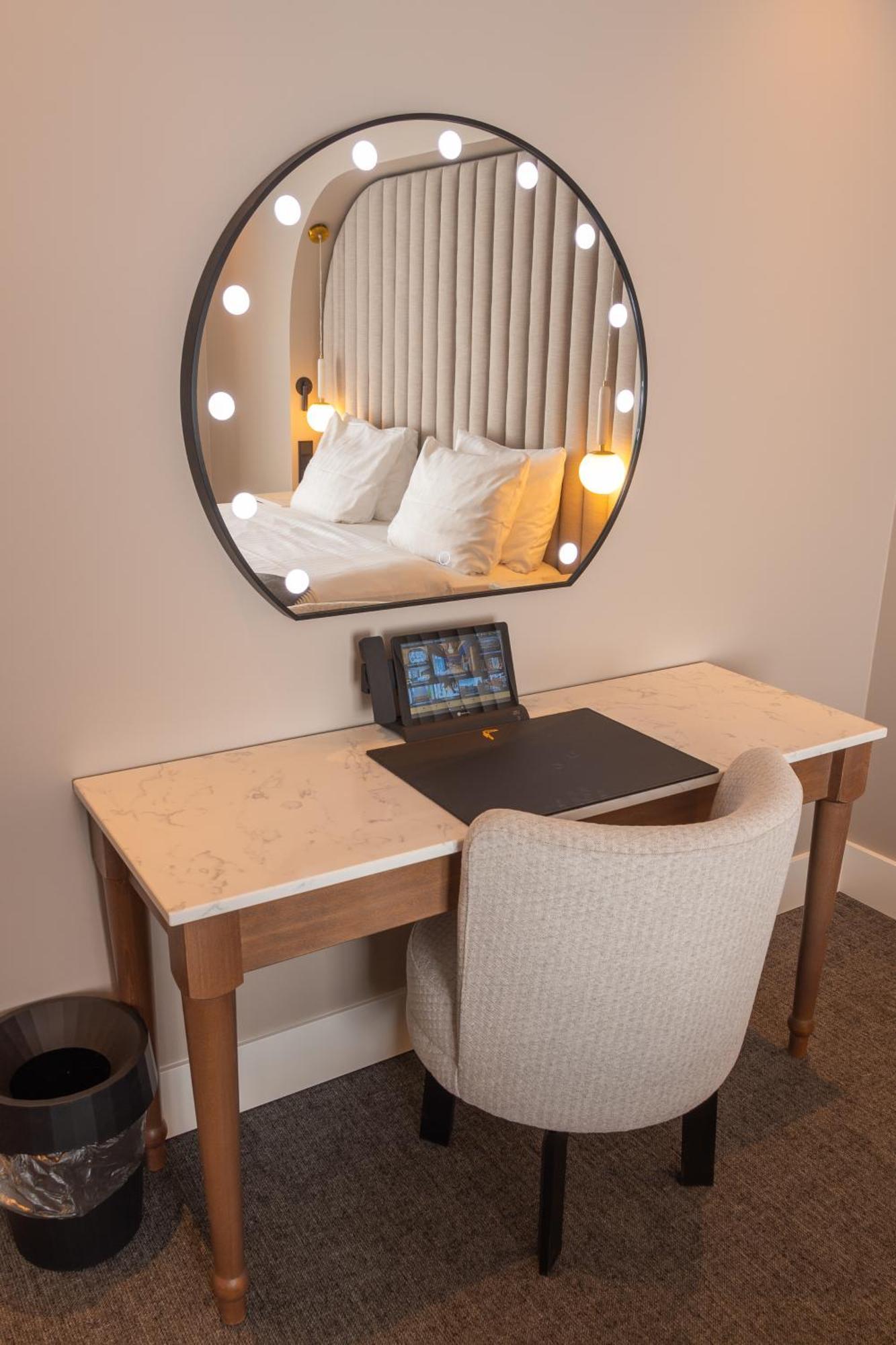 Hotel Der Valk 4*